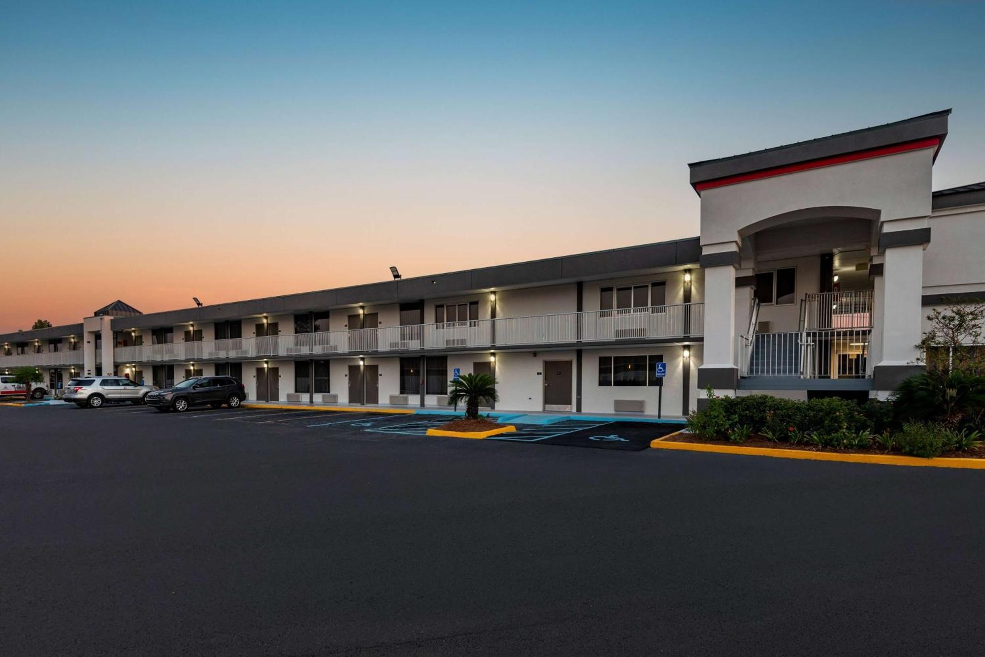 Super 8 By Wyndham Baton Rouge/I-10 Motel Prairieville Exterior foto